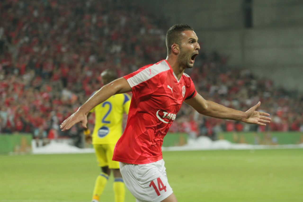 בן שהר. שחרר את הניצרה (צילום: בן בודה)